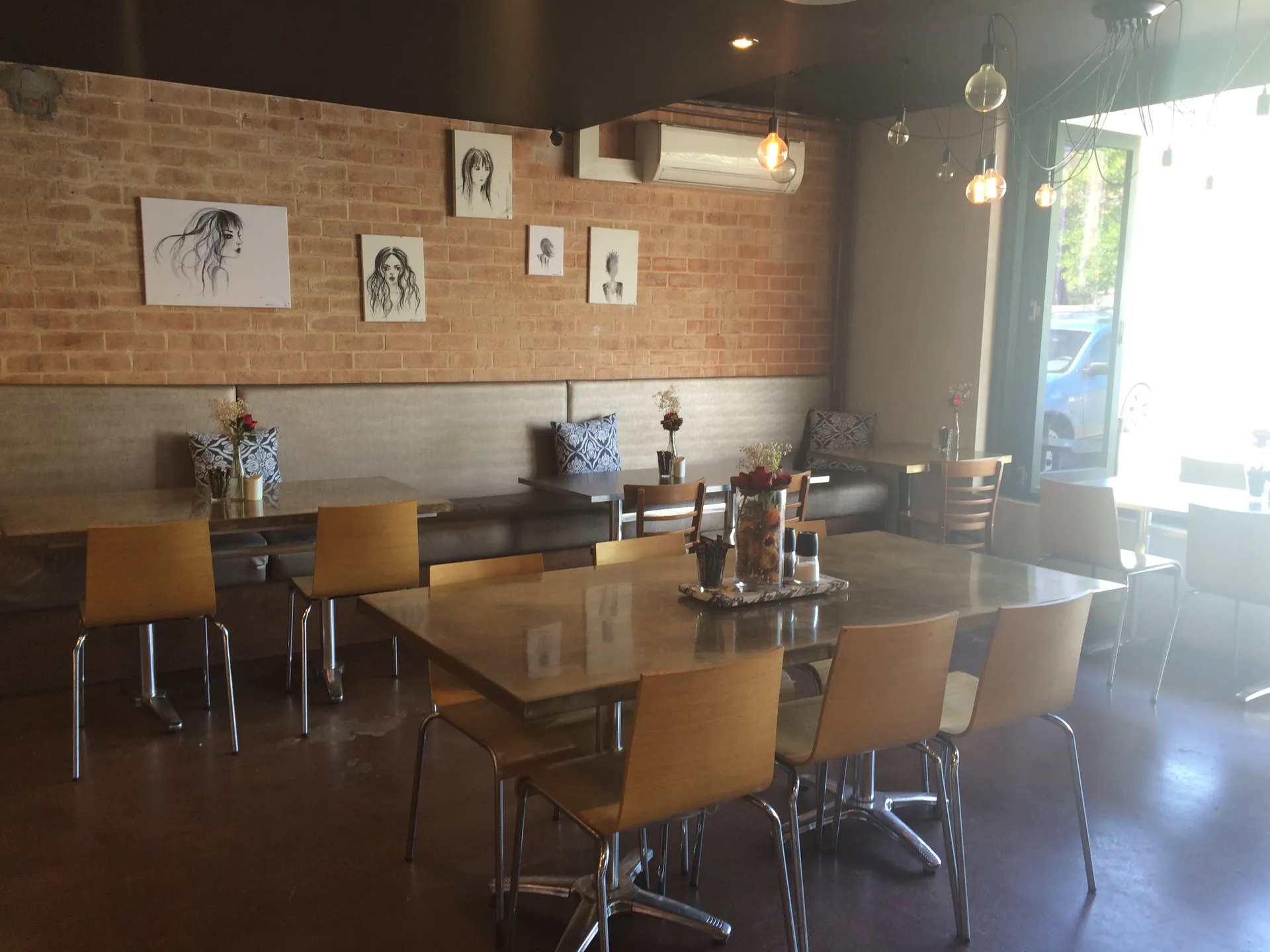 di Matteos, Forresters Beach